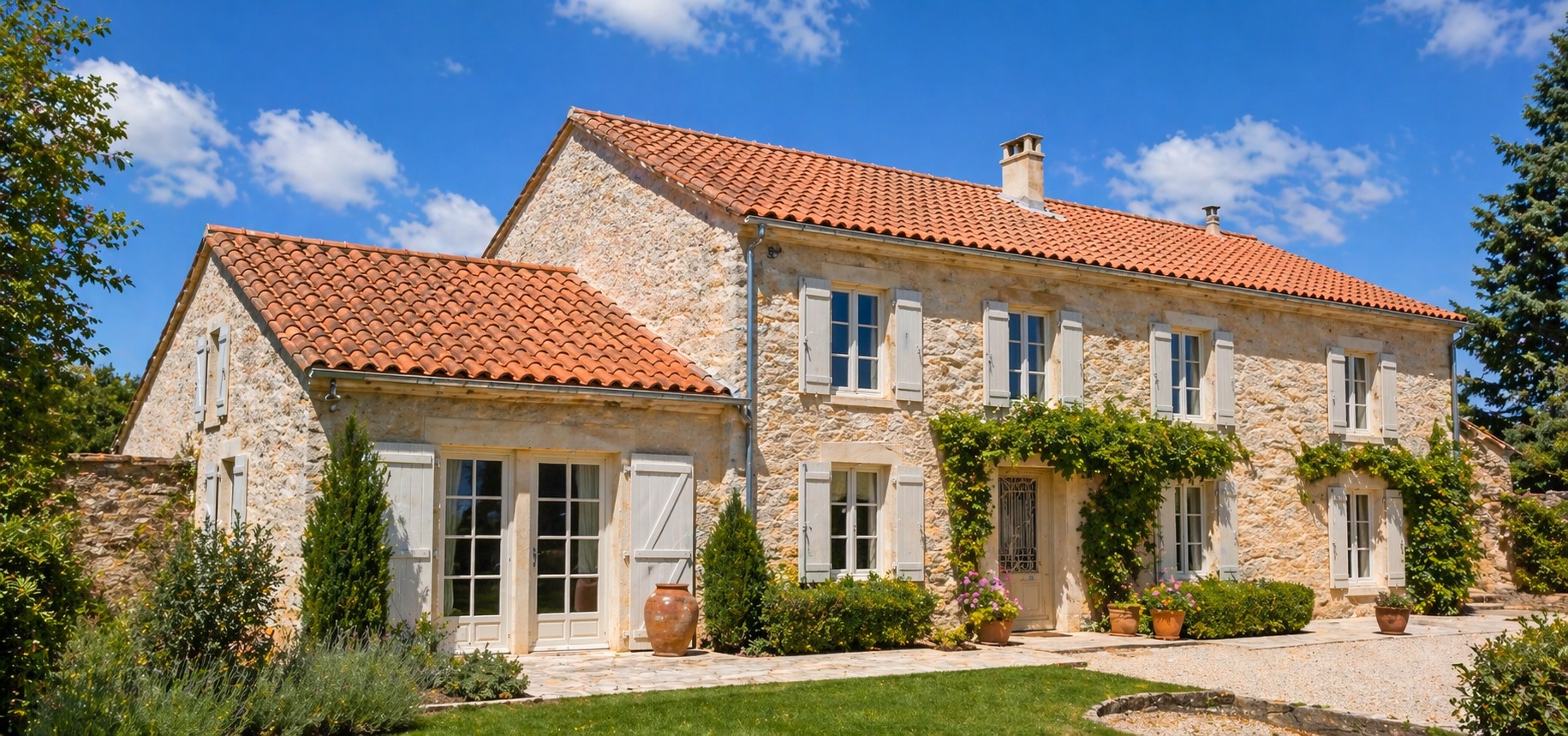 Nettoyage de toiture par VeryClean17 en Charente-Maritime